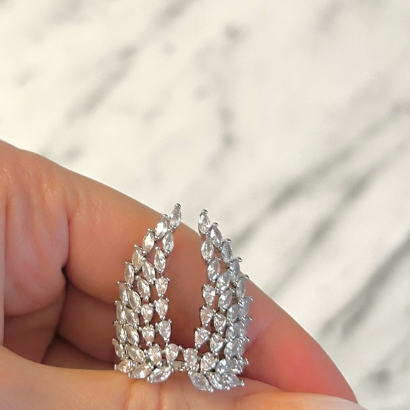 Angel Wings Ring in Silver Tone with Cubic Zirconia, Size 7 - Picture 6 of 11